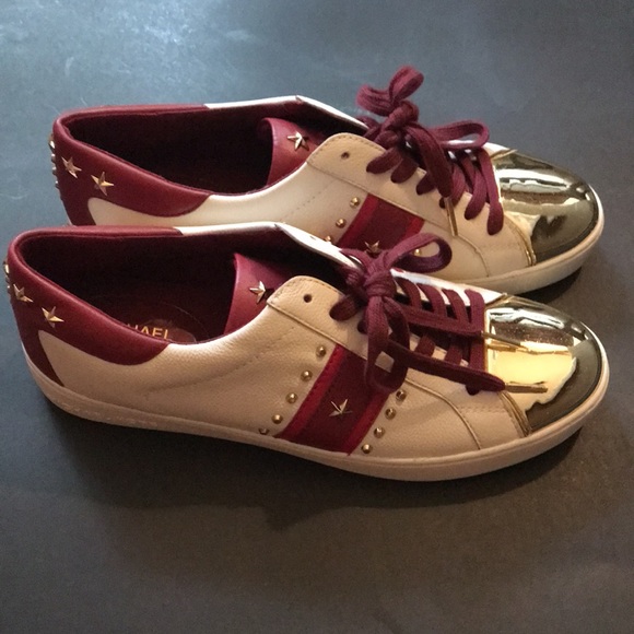 Star Studded MICHAEL Michael Kors Leather Tennis Shoes With Gold Toe SZ 9 - Picture 1 of 6